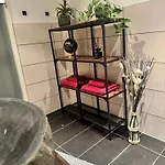 Red Silence - Premium - Fsk18 Apartment *