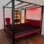 Red Silence - Premium - Fsk18 Apartment *